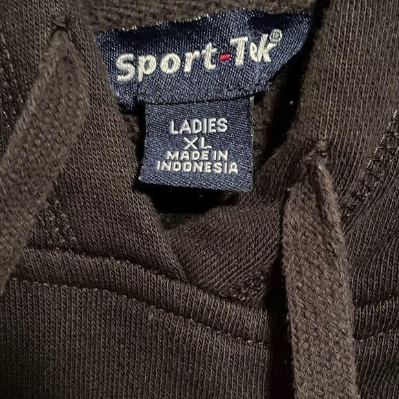 Colonial Shooting Academy Black and White Sweatshirt - Picture 8 of 10